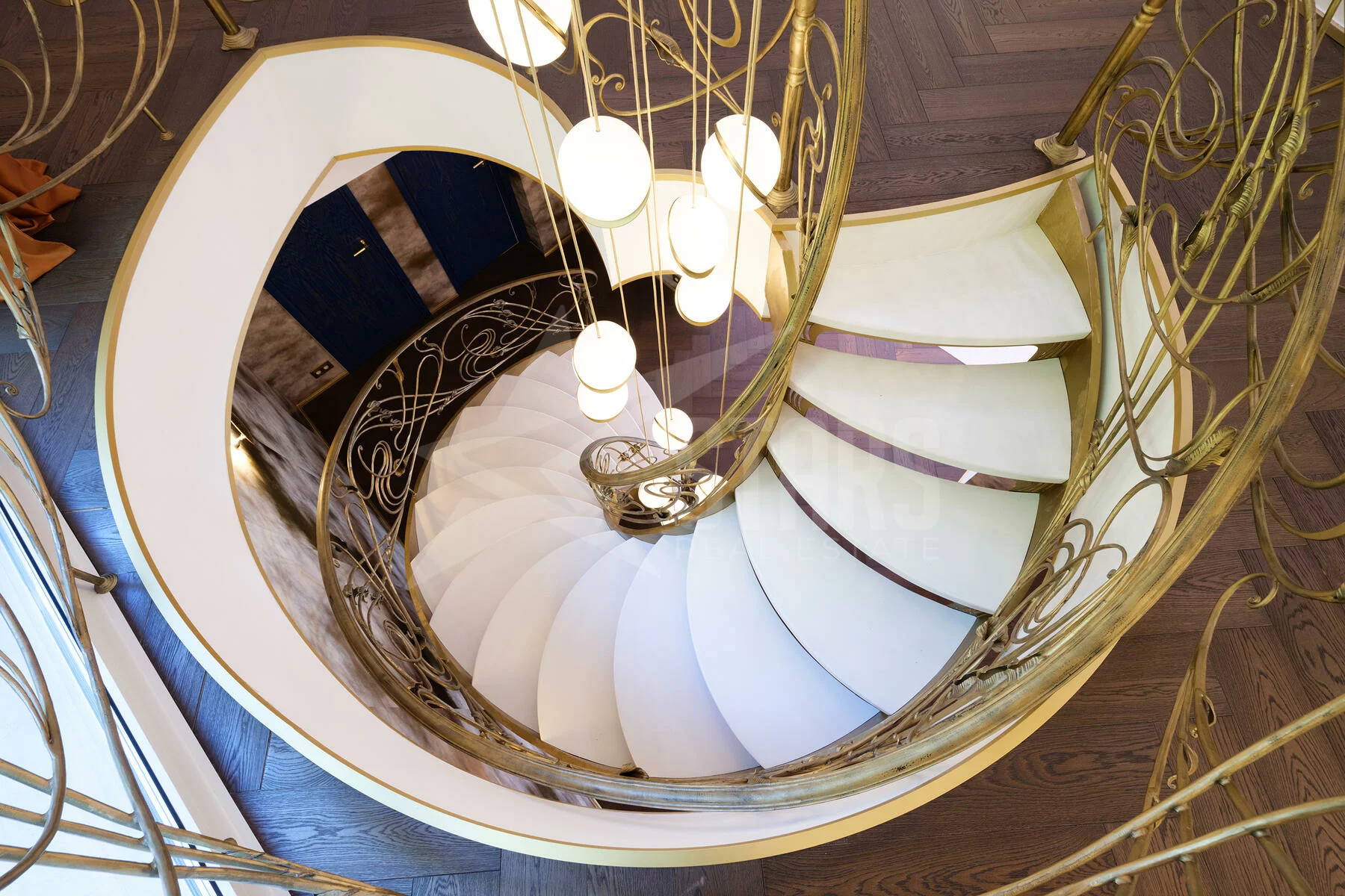 yvan grubski villa nuage 05.2023 lr 001857