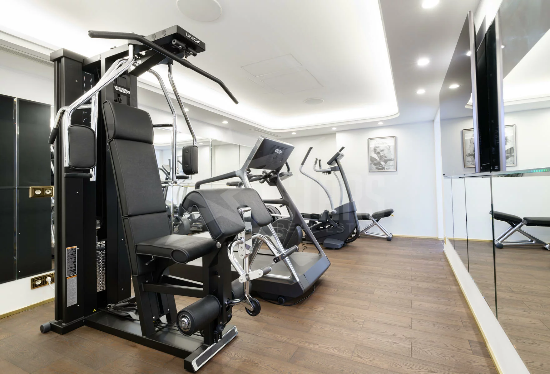 yvan grubski villa nuage 05.2023 lr 002570